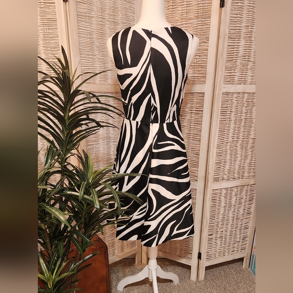Dressbarn Zebra Print Dress - Picture 7 of 8
